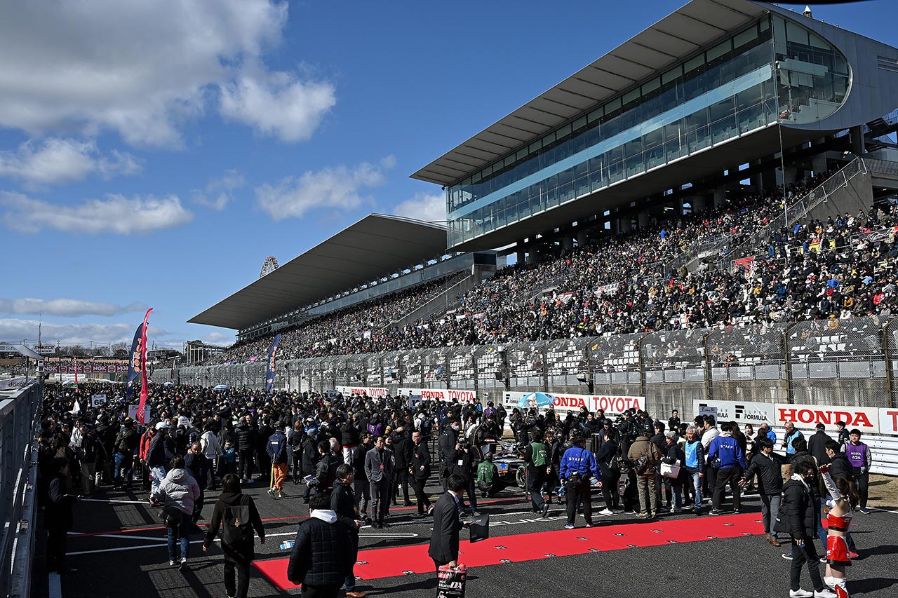 SF第1戦／全日本ロード第1戦鈴鹿2&4レースは2日間で3万3000人が来場。水樹奈々さんの国歌斉唱も
