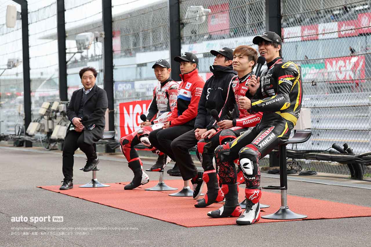 予選キャンセルのため急きょ行われたトークショーの様子／2024全日本ロード第1戦鈴鹿2&4 JSB1000