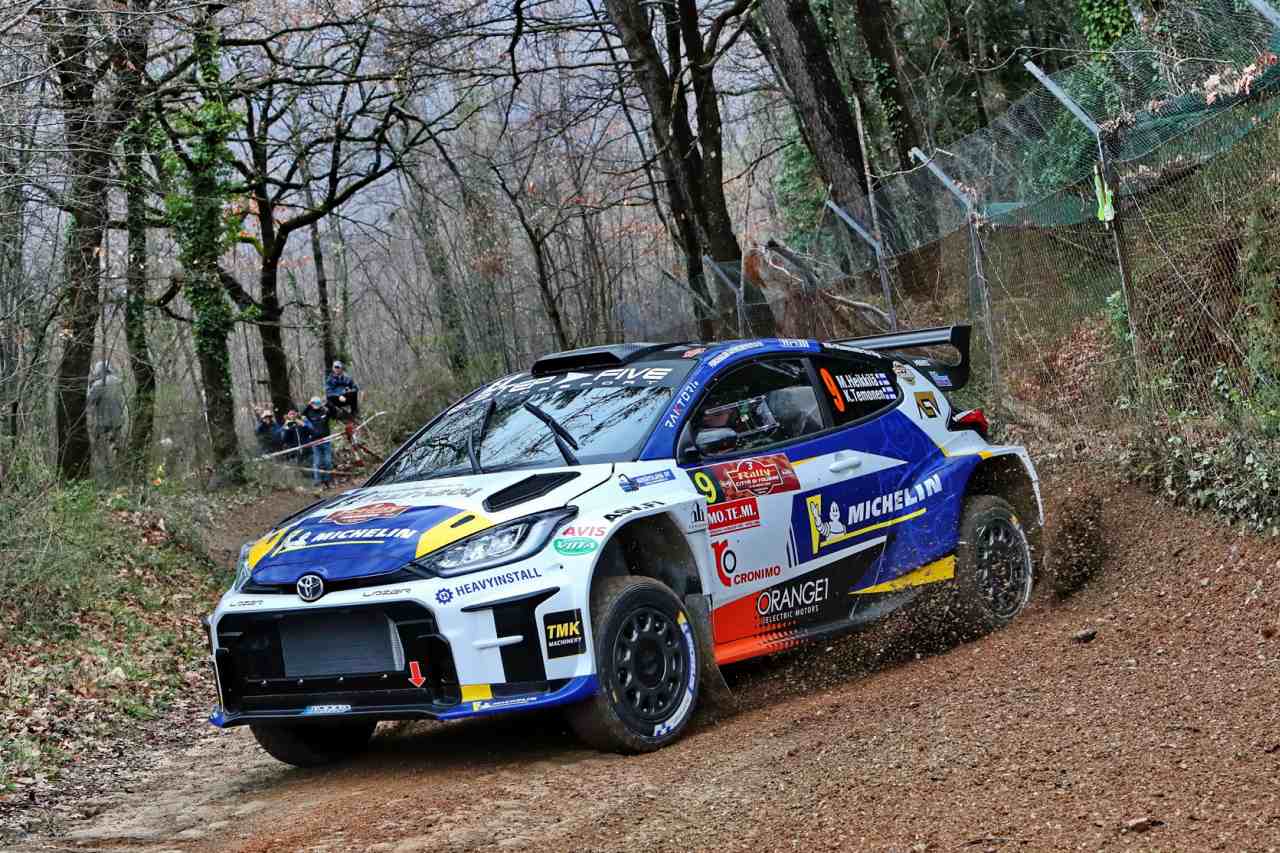 トヨタGRヤリス・ラリー2にスイッチしたミッコ・ヘイッキラ、雪上戦に続きイタリアのグラベルでも勝利