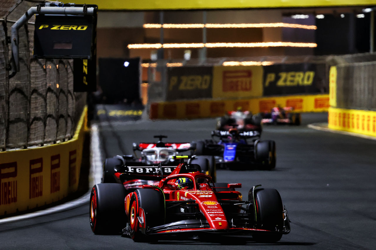 緊急デビューで7位入賞。F1トップドライバーたちがベアマンを称賛「驚異的な仕事をした」とハミルトン