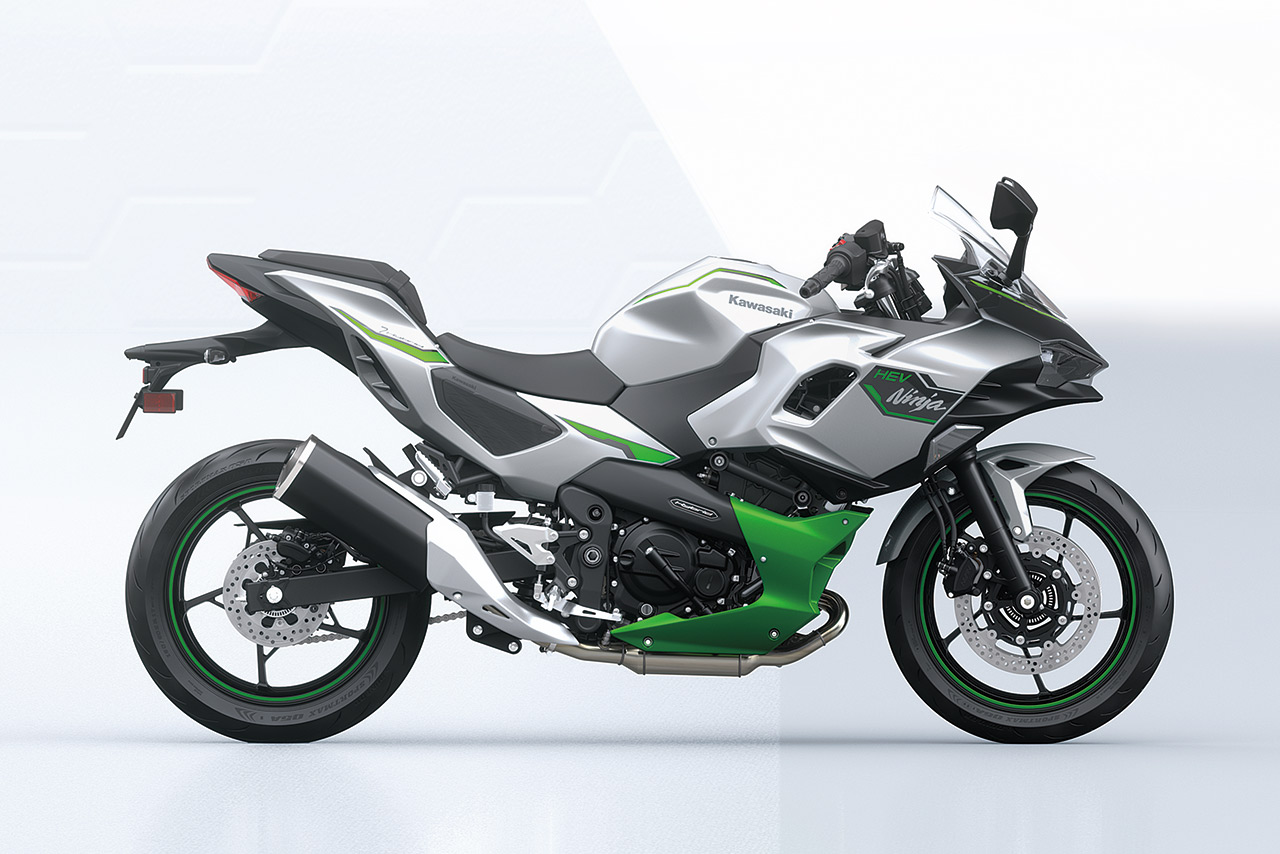 カワサキ、世界初ストロングハイブリッドモータサイクル『Ninja 7 Hybrid』を6月15日から発売