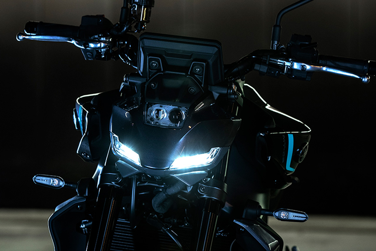 ヤマハ、ロードスポーツ『MT-09 ABS』の大改良を実施。ライディングポジションも変更