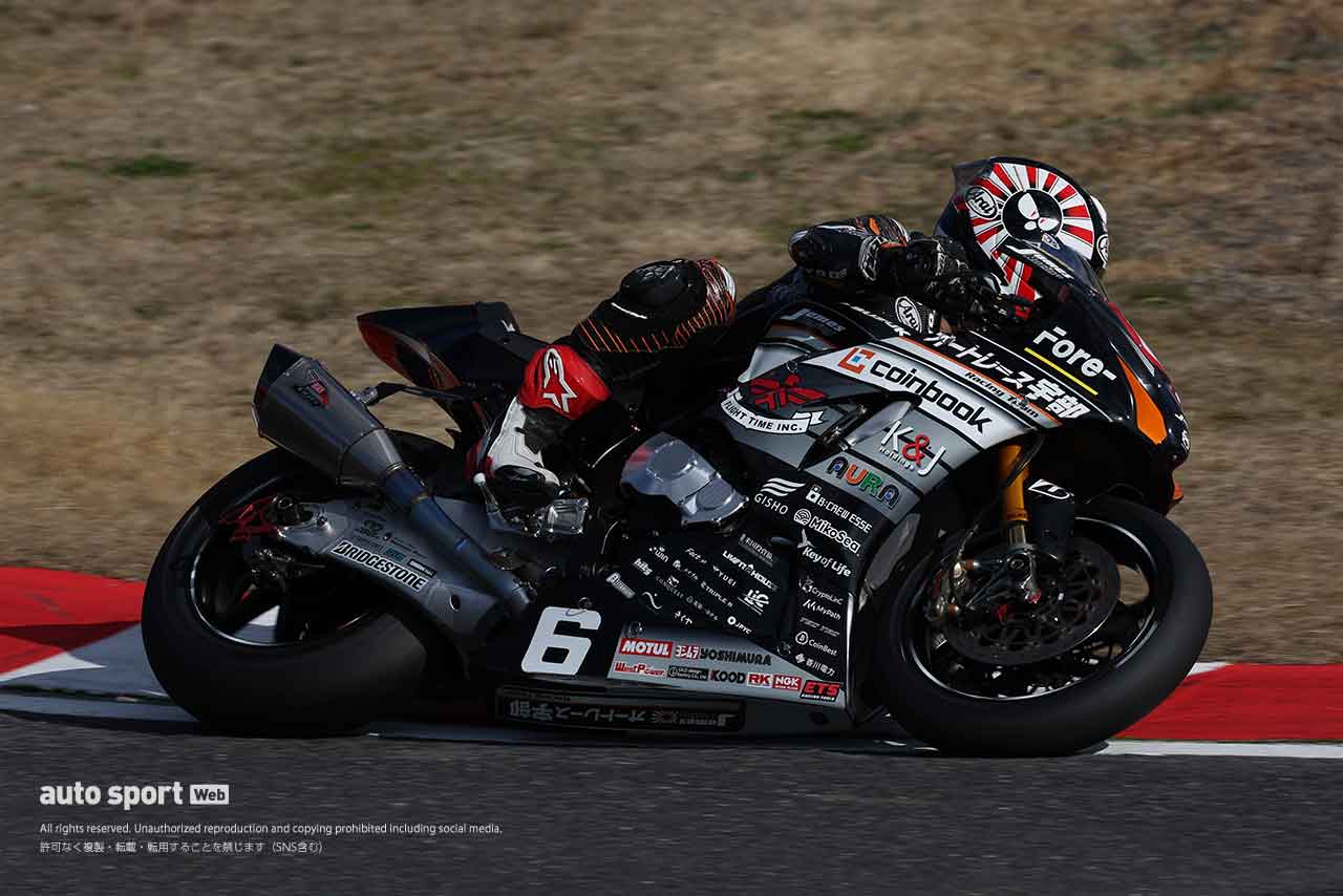 元JSB王者の高橋巧と野左根vsスズキ津田。新型マシン、寒さのなかで開幕戦は5位争い／全日本ロード鈴鹿2&4