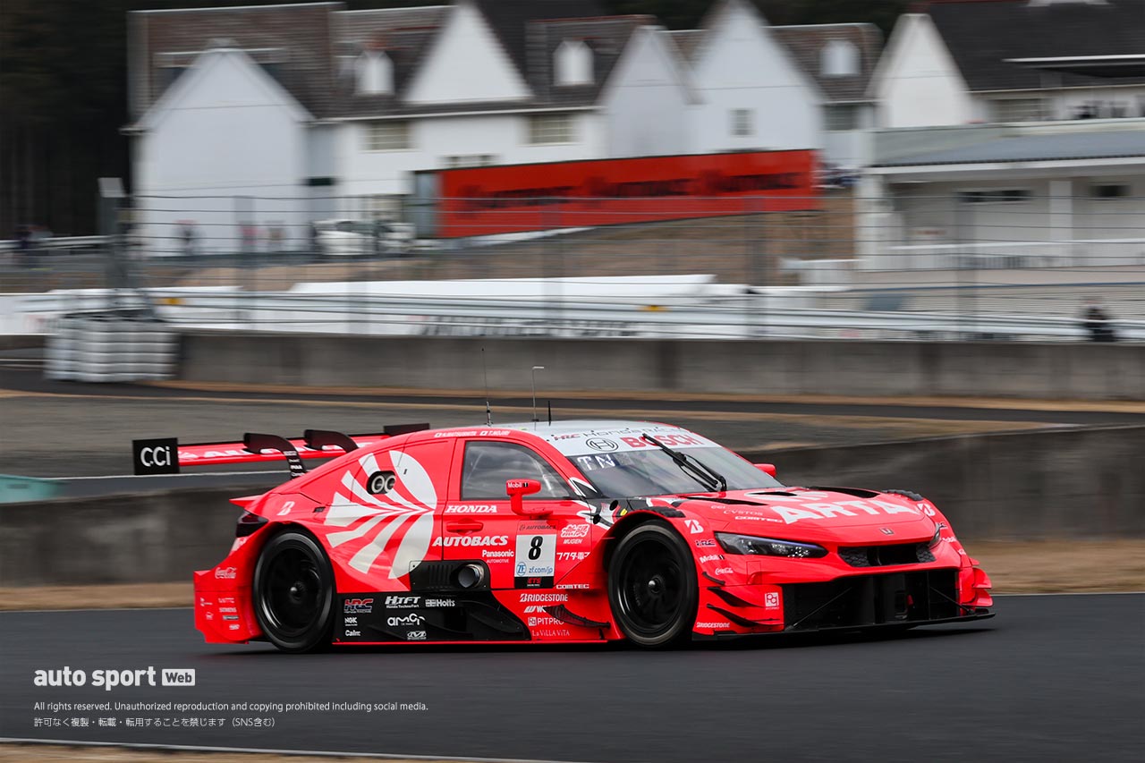 スーパーGT岡山公式テストの2日目午前は曇りからウエットへ。au TOM'S GR Supraがまたも最速に