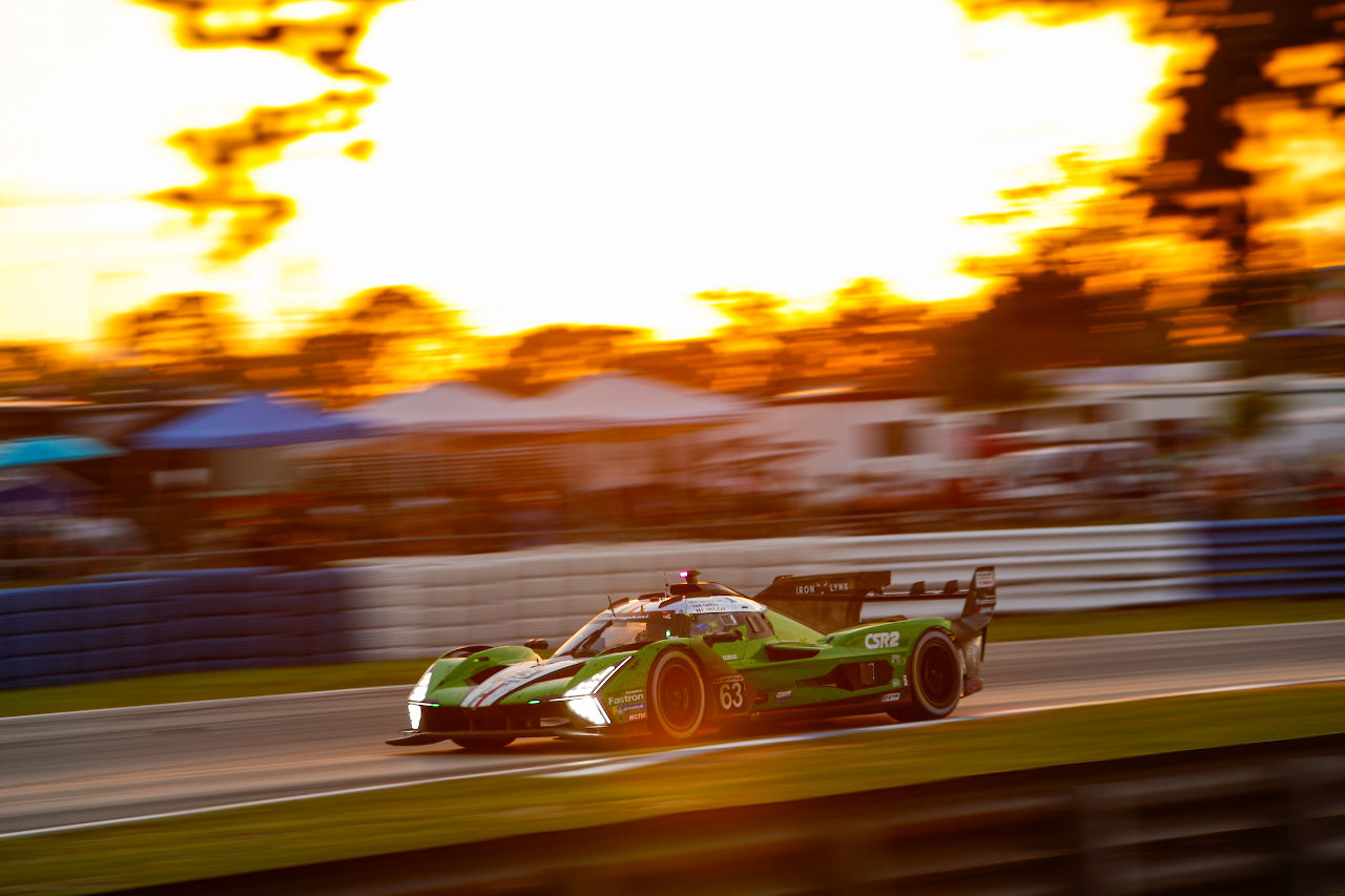 好バトルの末、WTRアンドレッティ・アキュラが逆転優勝。黄金レクサスはGTDプロを制す／セブリング12時間