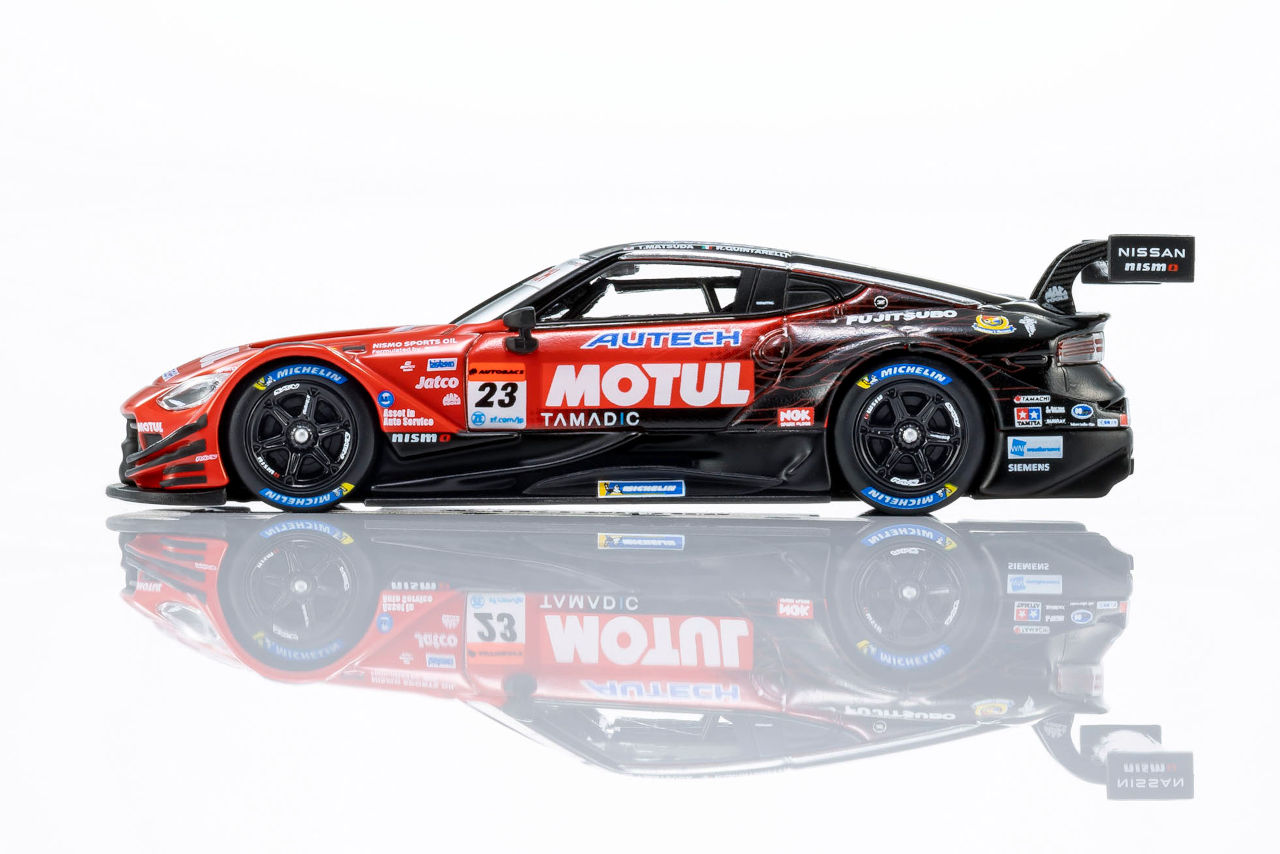 ファミリーマートで買える京商1／64ミニカーシリーズに『MOTUL AUTECH Z』が登場。松田次生を唸らせる完成度の高さ／スーパーGT