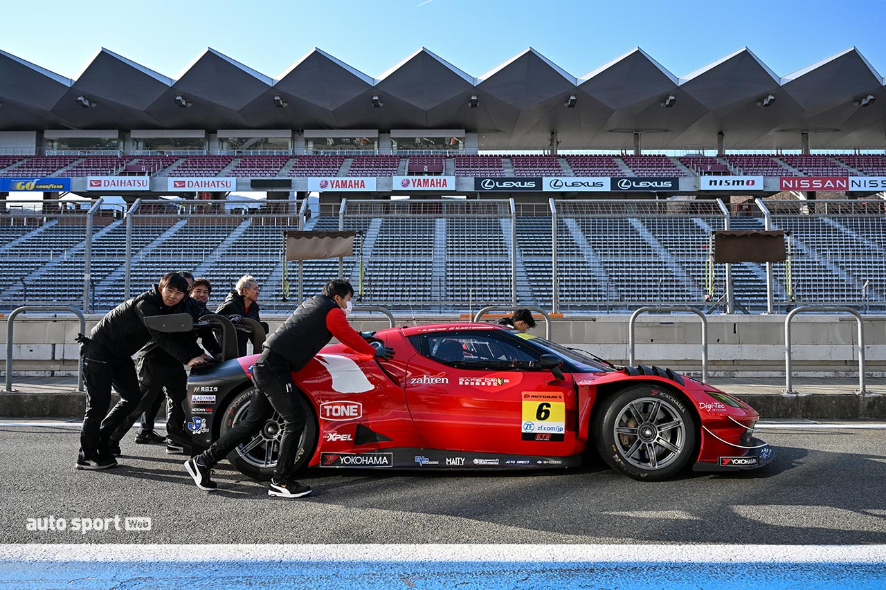 恒例の全車整列写真撮影も。2024スーパーGT富士公式テスト　3月22日　搬入日の様子