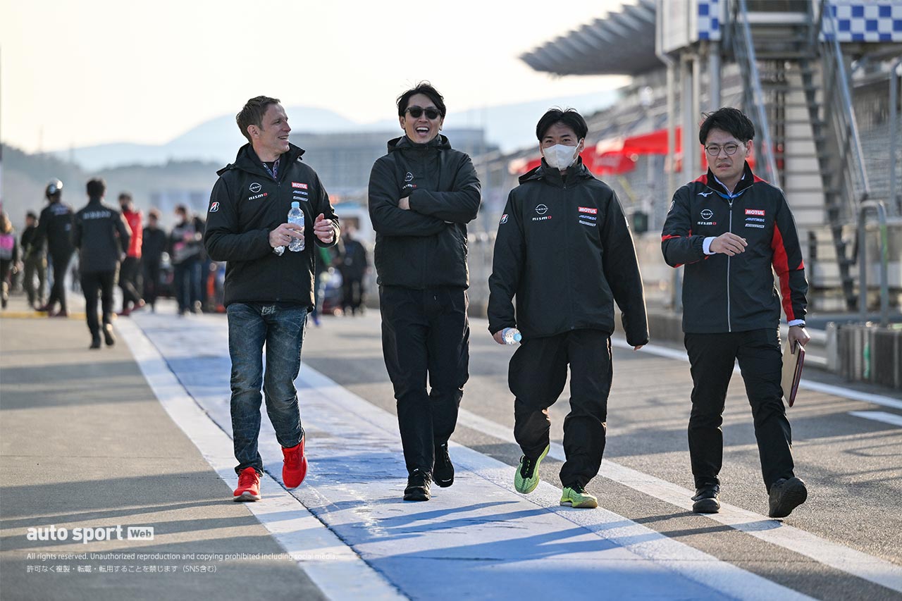 恒例の全車整列写真撮影も。2024スーパーGT富士公式テスト　3月22日　搬入日の様子