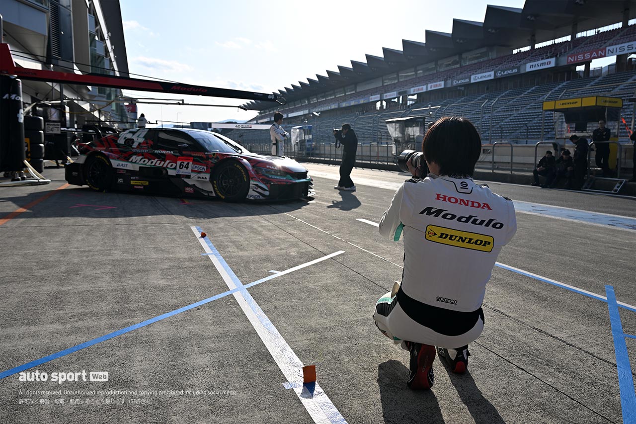 恒例の全車整列写真撮影も。2024スーパーGT富士公式テスト　3月22日　搬入日の様子