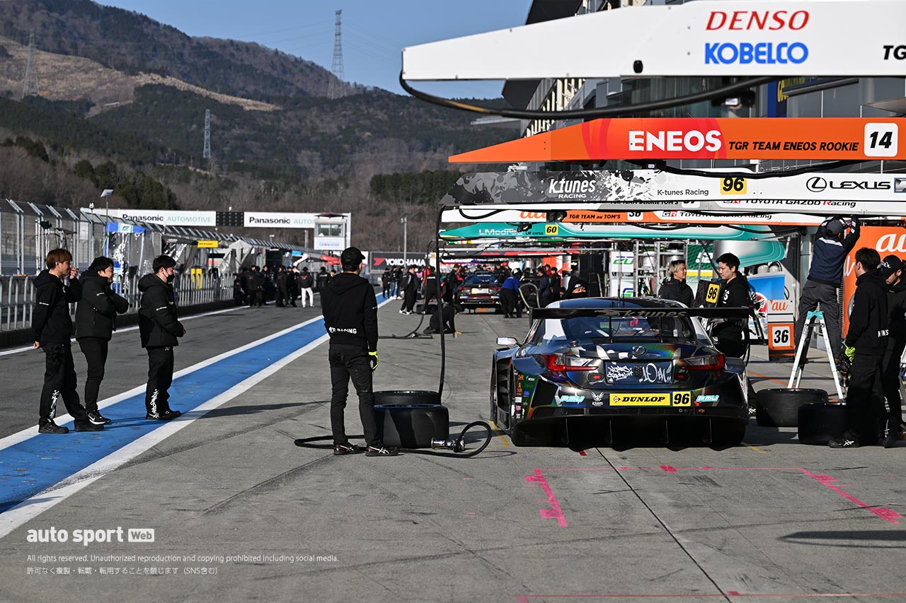 恒例の全車整列写真撮影も。2024スーパーGT富士公式テスト　3月22日　搬入日の様子