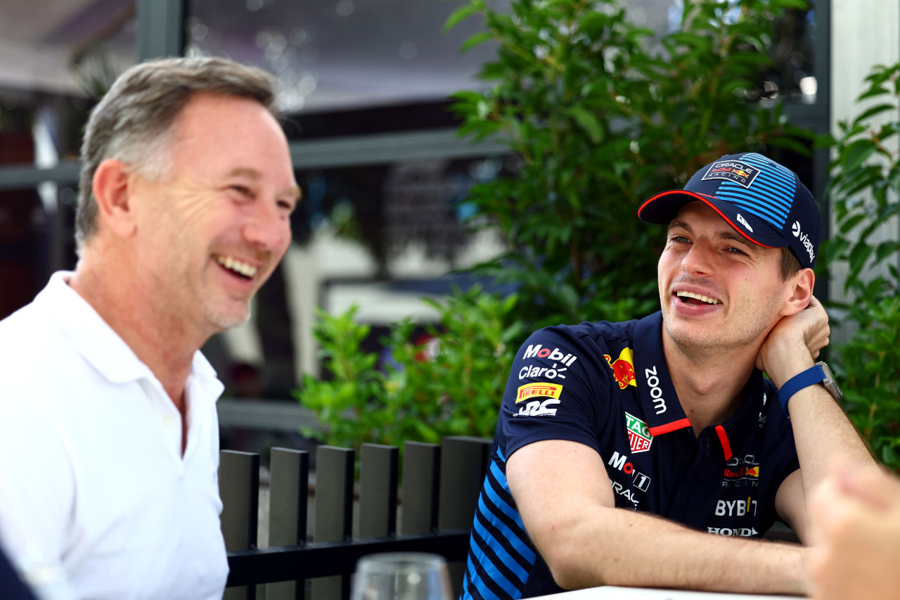 内紛続くレッドブルF1。渦中のクリスチャン・ホーナーと話すも我関せずのフェルスタッペン「僕にとって状況は変わらない」