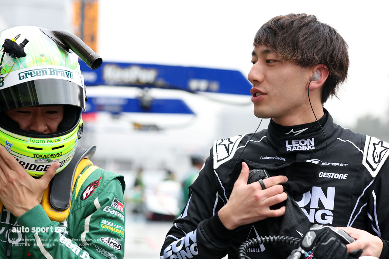 吉田広樹（Green Brave GR Supra GT）と篠原拓朗（LEON PYRAMID AMG）