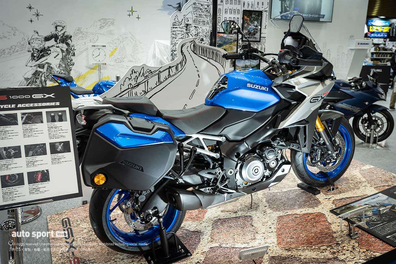 スズキ：レース復帰で話題。市販車の注目は大型二輪『GSX-S1000GX』や『GSX-8R』／東京モーターサイクルショー