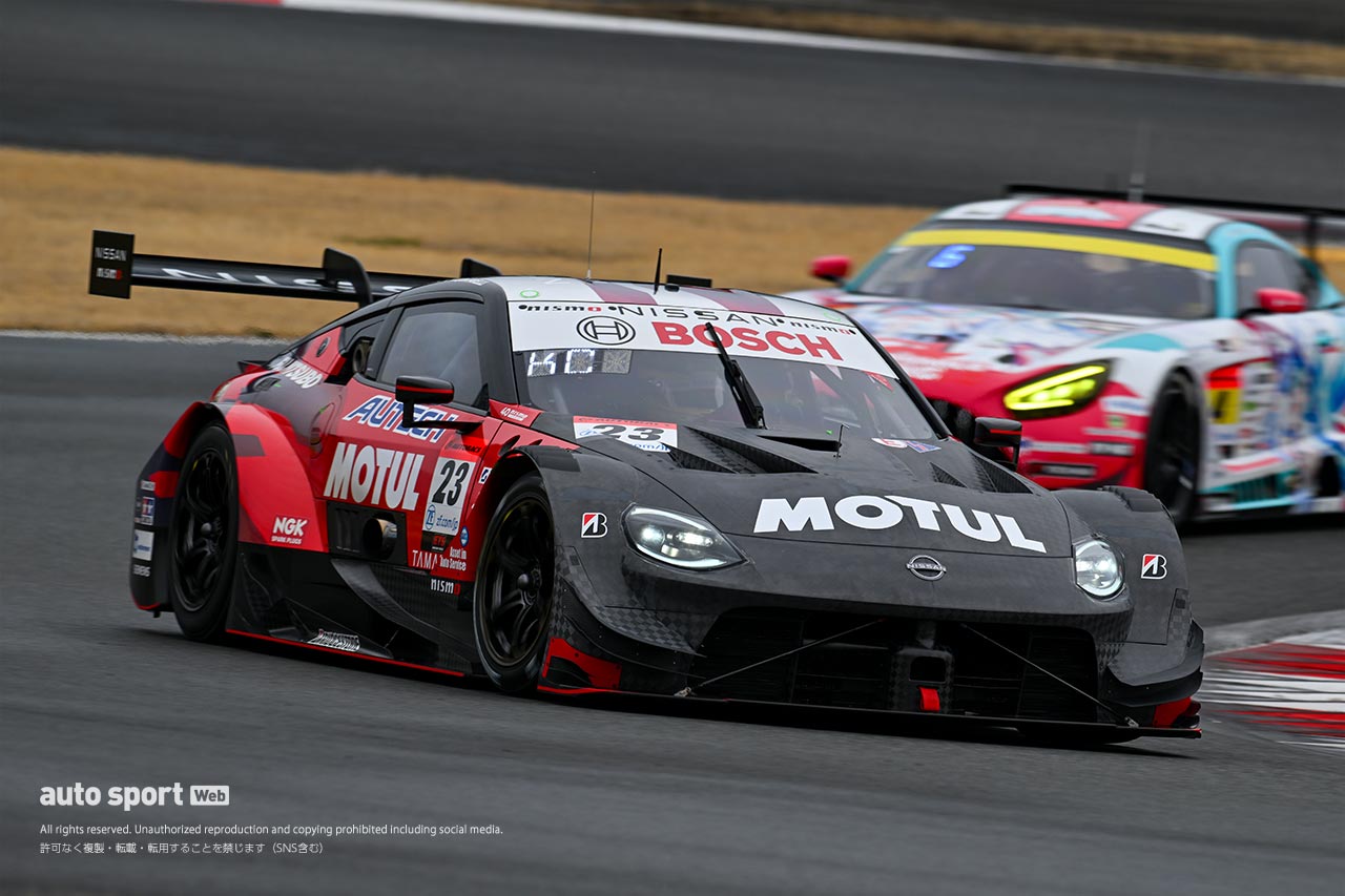 MOTUL AUTECH Z（千代勝正／ロニー・クインタレッリ）