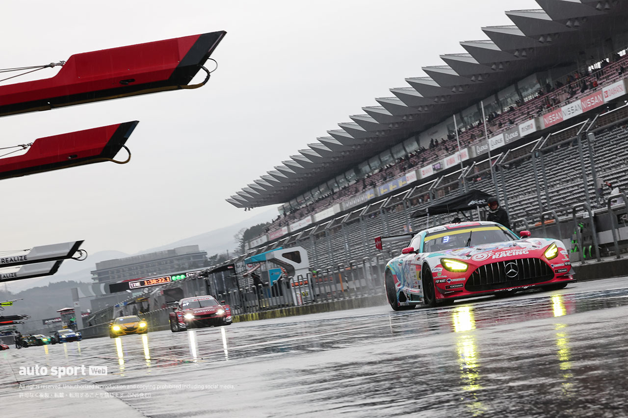 2024スーパーGT富士公式テスト　セッション4の様子