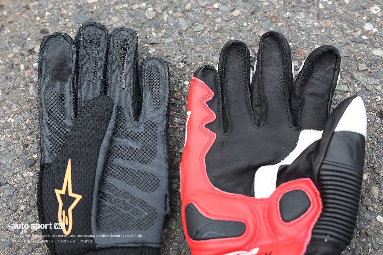 選手の体を保護する装備品を比較。二輪用は『転倒』、四輪用は『難燃性』と設計思想の違いも／鈴鹿2&4