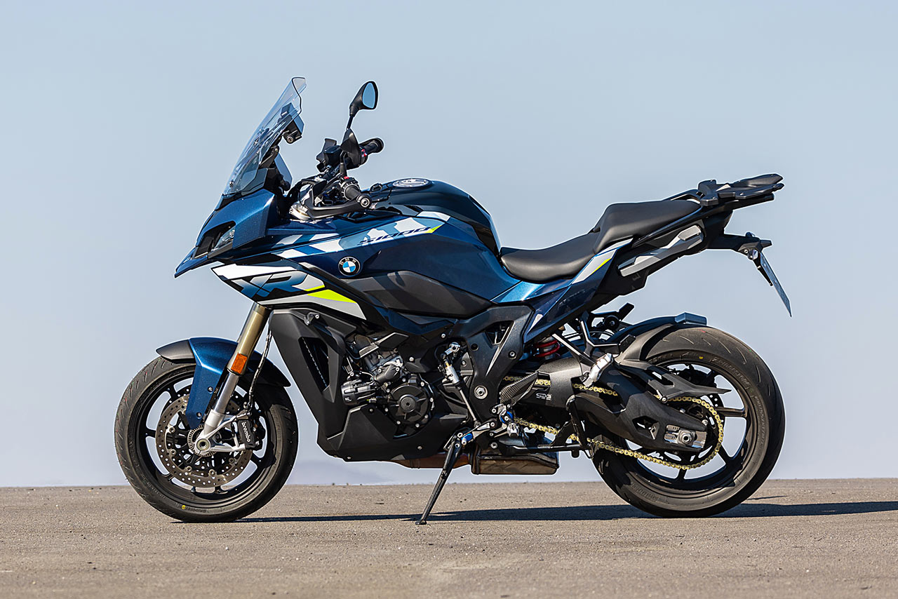 BMWモトラッド、究極のクロスオーバー『新型M 1000XR』『新型S 1000 XR』を5月24日に発売