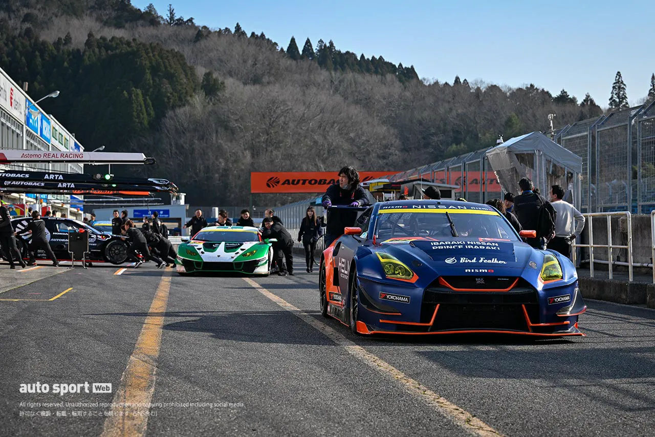 【2024年スーパーGTをイチから学ぶ／GT300編】スーパーカーにレクサス、BRZなど豊富な車種が争う混沌。新予選方式でますます予測困難に