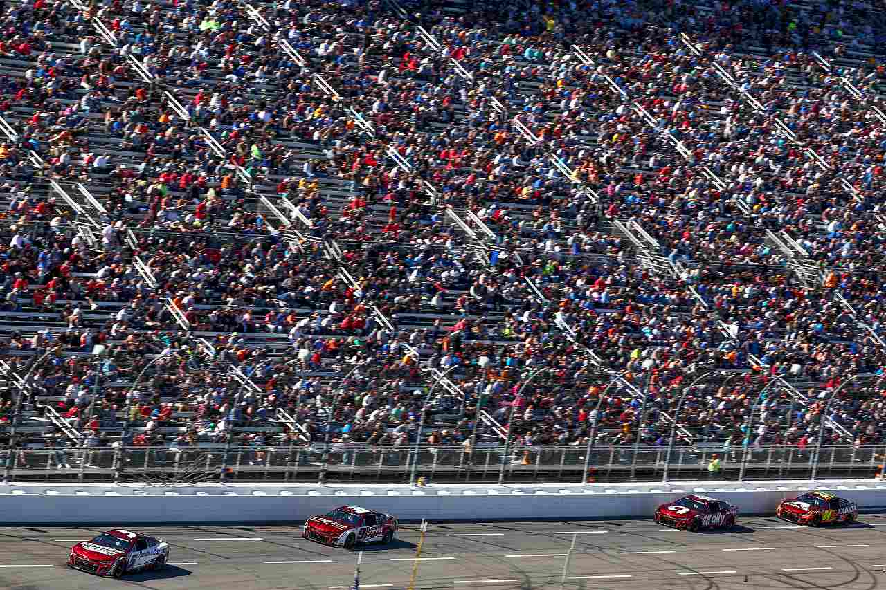 カップ参戦40周年の節目にウイリアム・バイロンがヘンドリックの1-2-3を牽引／NASCAR第8戦