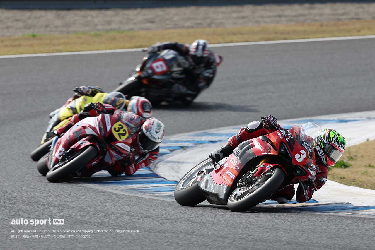 中須賀克行、完璧なレース運びで開幕3連勝／2024全日本ロード第2戦もてぎ JSB1000 レース2