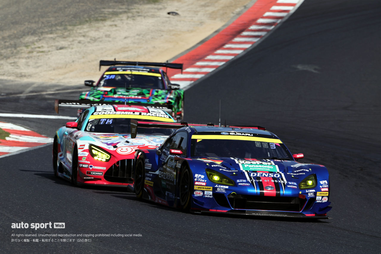 タイヤ無交換作戦的中。muta GR86の堤優威／平良響コンビが嬉しい逆転勝利【第1戦GT300決勝レポート】