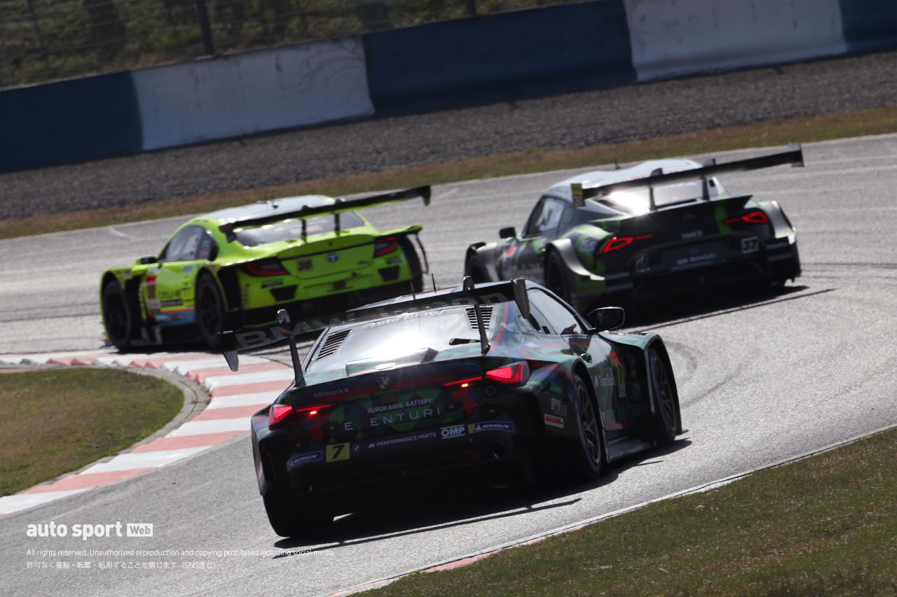 タイヤ無交換作戦的中。muta GR86の堤優威／平良響コンビが嬉しい逆転勝利【第1戦GT300決勝レポート】