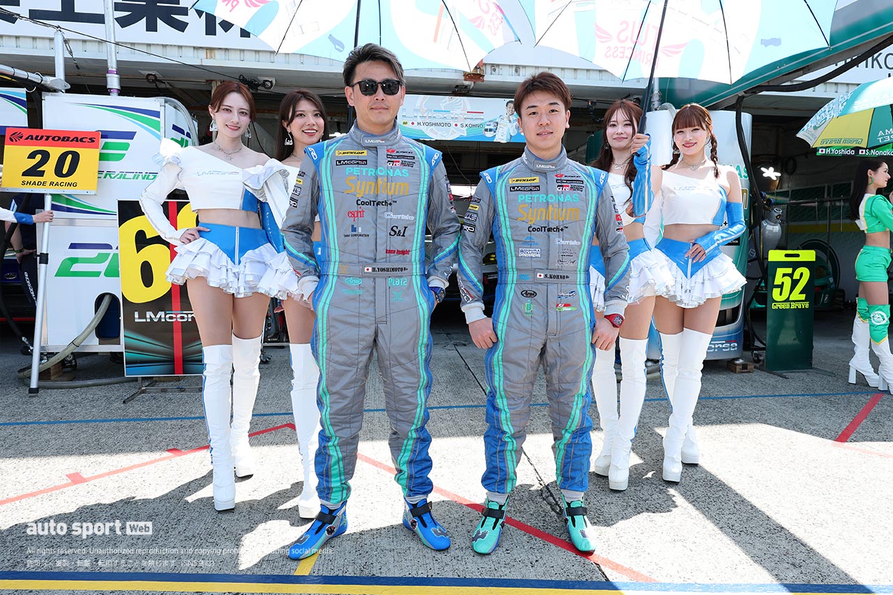 全部見せます。2024年スーパーGTドライバーたちのレーシングスーツ姿＆レースアンバサダー（1）