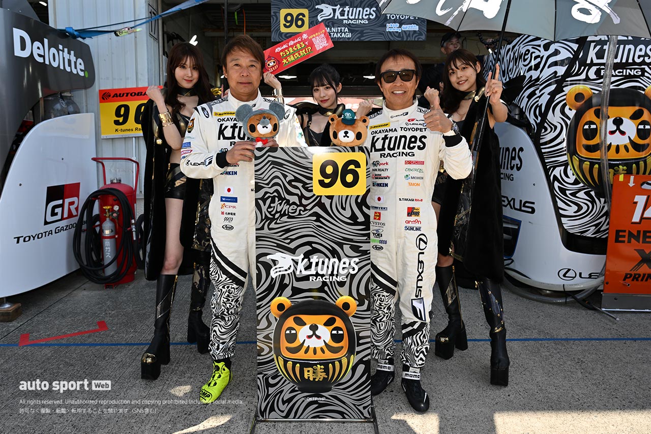 全部見せます。2024年スーパーGTドライバーたちのレーシングスーツ姿＆レースアンバサダー（1）