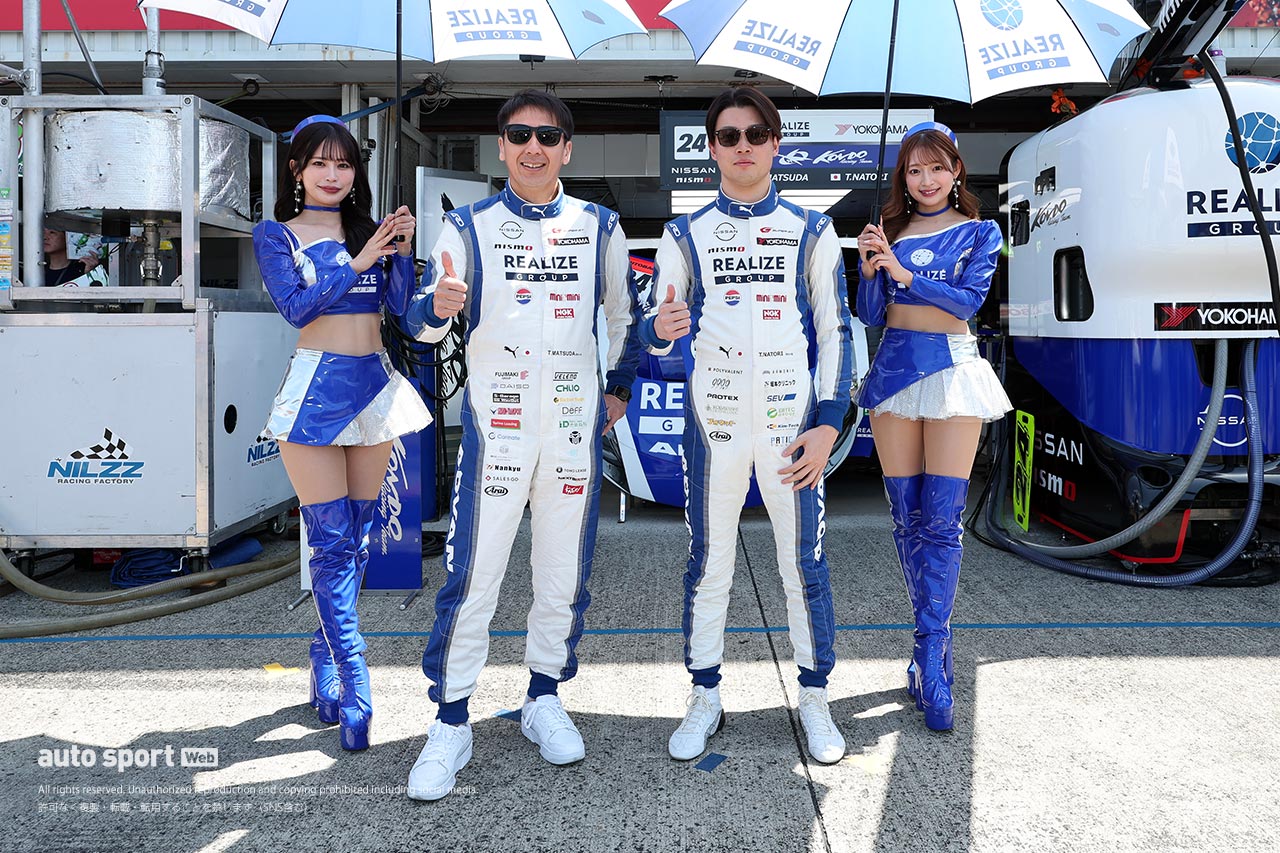 全部見せます。2024年スーパーGTドライバーたちのレーシングスーツ姿＆レースアンバサダー（2）