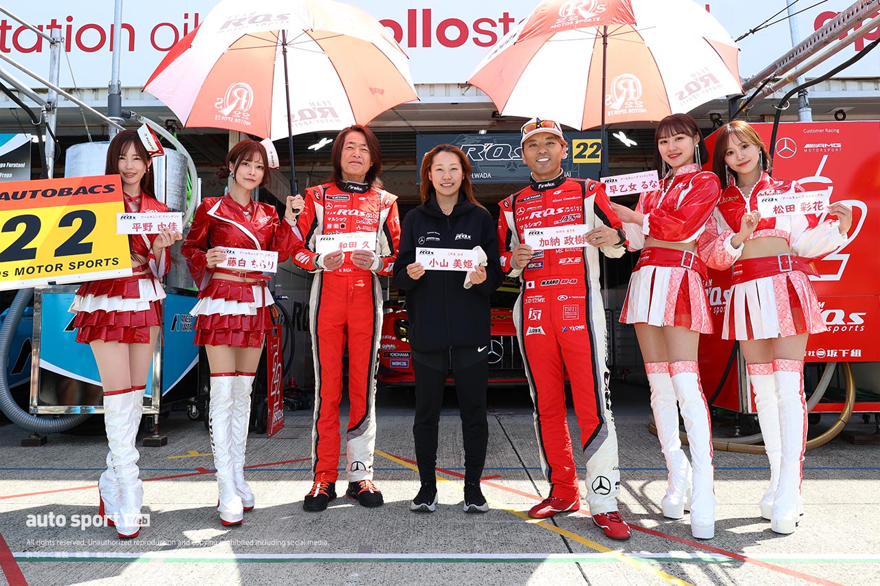 全部見せます。2024年スーパーGTドライバーたちのレーシングスーツ姿＆レースアンバサダー（3）