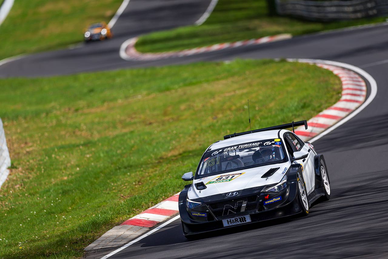 ヒョンデ・エラントラN TCR