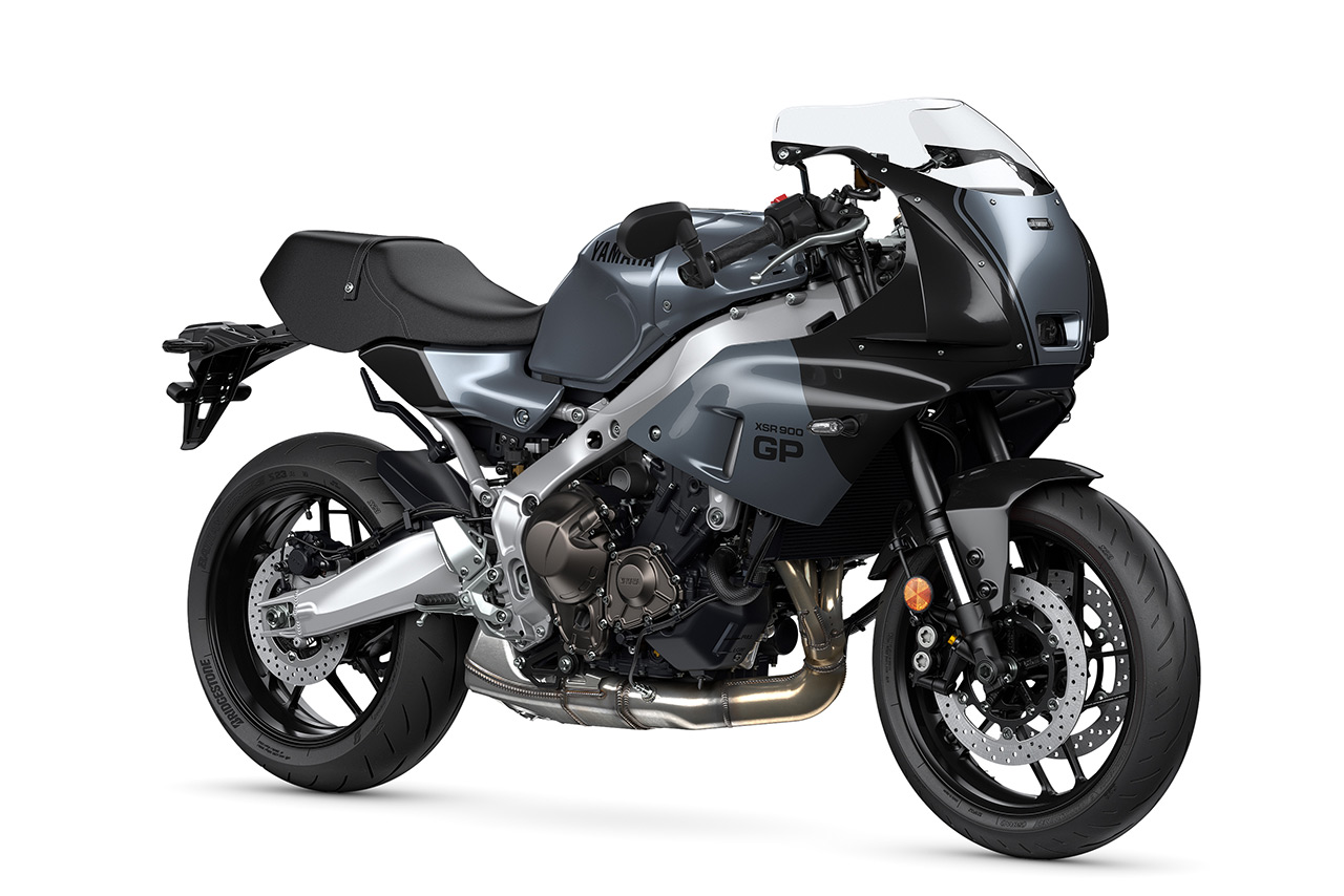 ヤマハ、1980年代のGPマシンをオマージュした『XSR900 GP』を5月20日に発売。価格は143万円