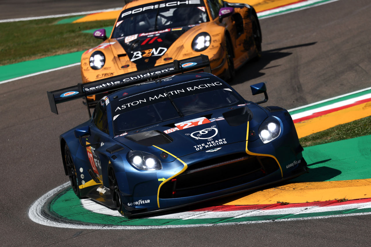 50号車フェラーリがふたたび最速。一時ワン・ツー築いたBMW勢を逆転／WECイモラFP3