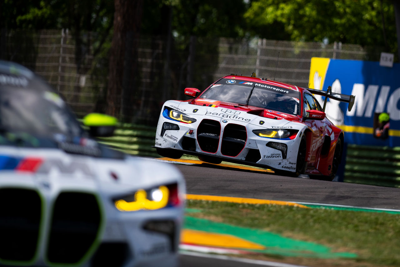 小林可夢偉が逃げ切った！ ペースに勝るライバルを相手に、トヨタが雨と燃費を読み切り逆転勝利【WECイモラ／後半レポート】