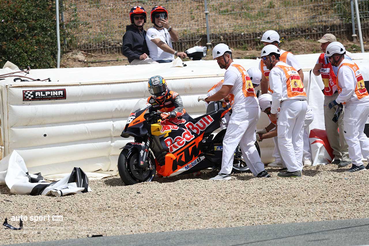 バニャイア、不調断ち切る渾身のアタックで初日最速。2年ぶりに3名がレコード更新／2024MotoGP第4戦スペインGP
