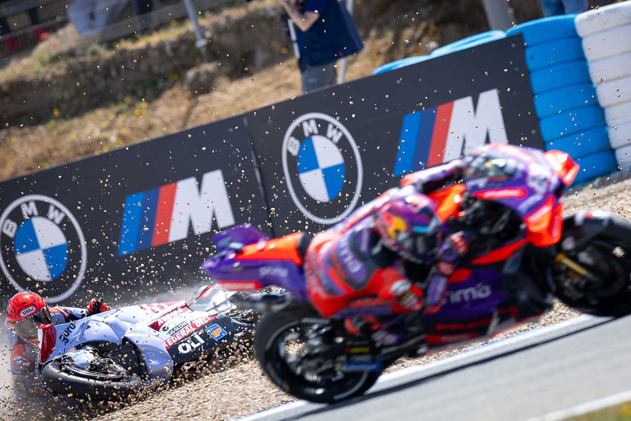 スプリントで15名ものライダーが転倒した理由。そしてペドロサが“ひとりで”受け取ったブロンズメダル／第4戦スペインGP