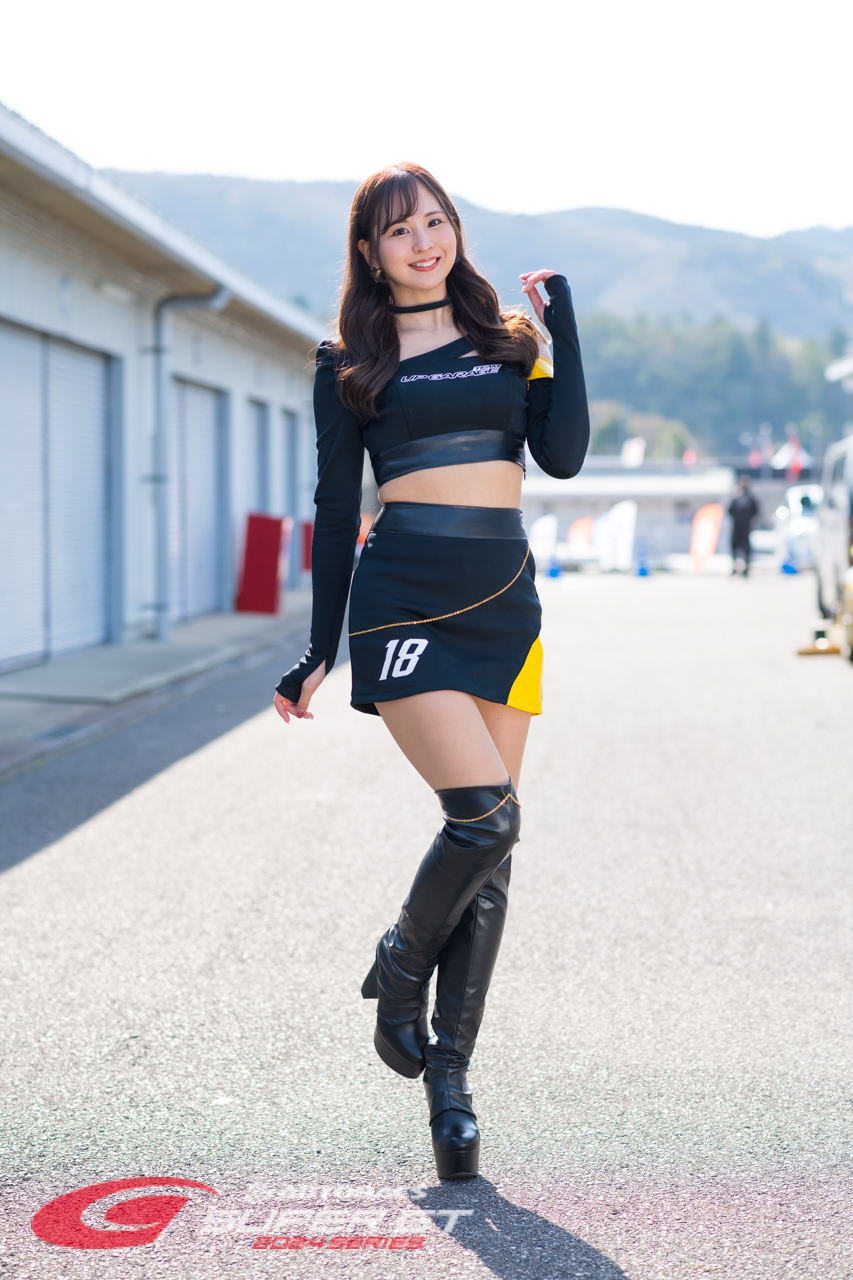 安田 七奈／TEAM UPGARAGE HONEYS