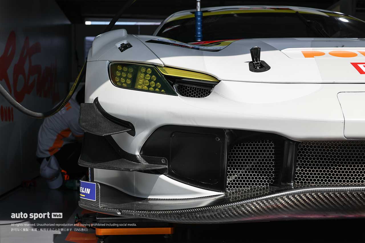 【GT300マシンフォーカス】最新フェラーリ296 GT3はまるでLMP3？　目指すはアンダー傾向を抑える“脚を動かす”クルマ作り