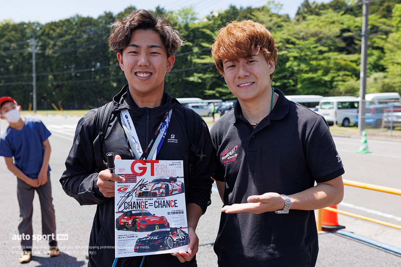 満席御礼、オートスポーツWeb読者限定のサーキットサファリが開催。GT300王者の川合孝汰が同乗解説