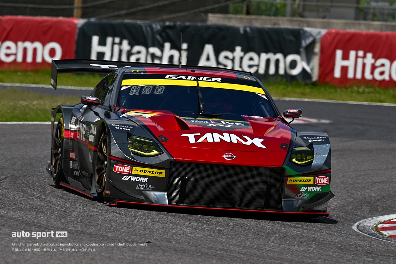 鈴鹿サーキットで19台が参加しGT300専有テストがスタート。初日はmuta Racing GR86 GTが最速