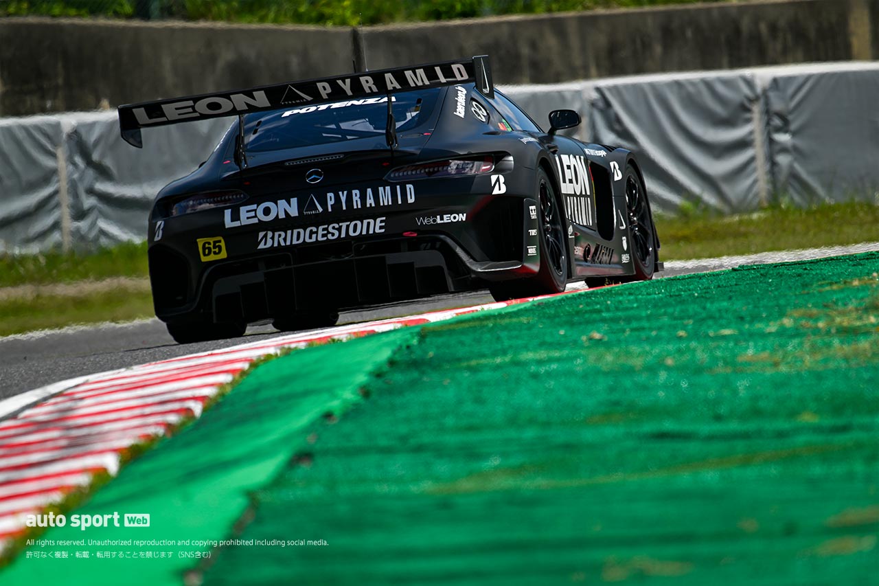 鈴鹿サーキットで19台が参加しGT300専有テストがスタート。初日はmuta Racing GR86 GTが最速
