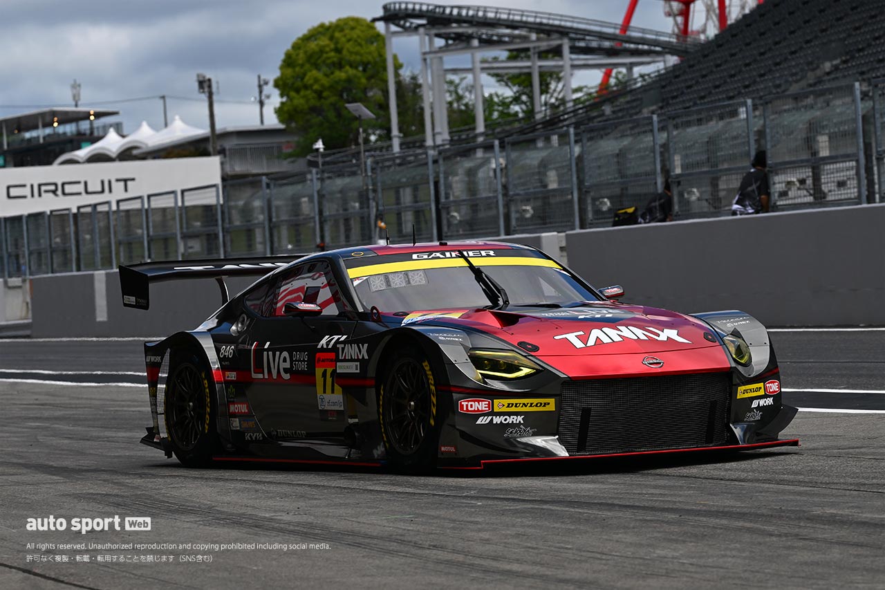 鈴鹿サーキットで19台が参加しGT300専有テストがスタート。初日はmuta Racing GR86 GTが最速