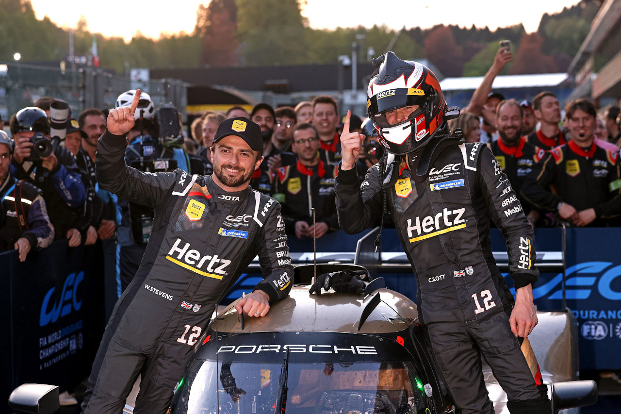異例の“赤旗＆延長”大波乱のWECスパでプライベーターが金星。ワークスポルシェを従え初優勝【後半レポート】