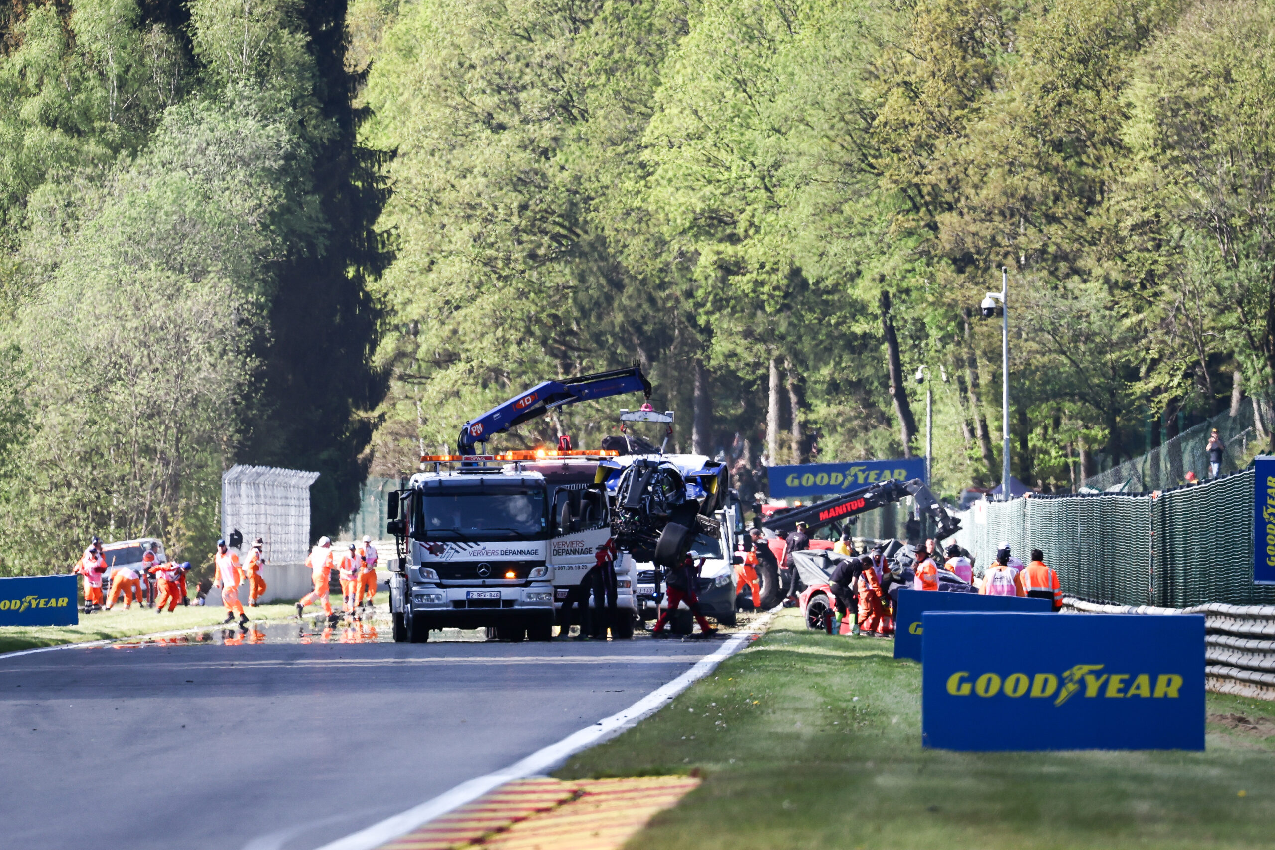 異例の“赤旗＆延長”大波乱のWECスパでプライベーターが金星。ワークスポルシェを従え初優勝【後半レポート】