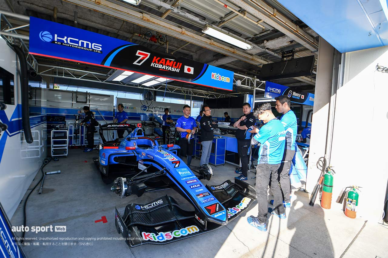 小林可夢偉（Kids com Team KCMG）