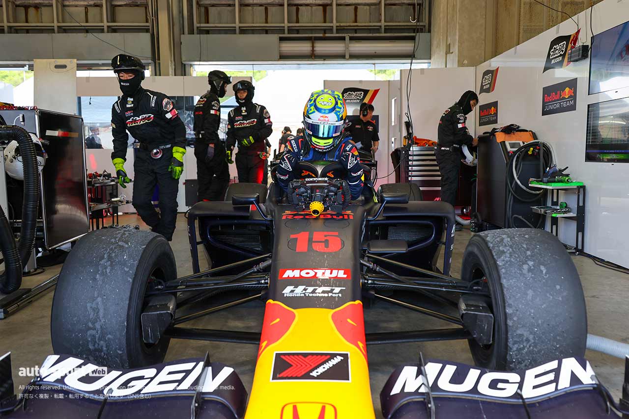 岩佐歩夢（TEAM MUGEN）