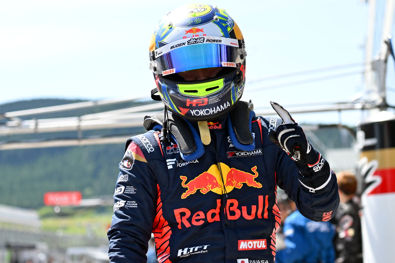 ルーキー岩佐歩夢が魅せた！ 2番手以下にコンマ3秒差をつけSF初ポールを獲得【第2戦予選レポート】