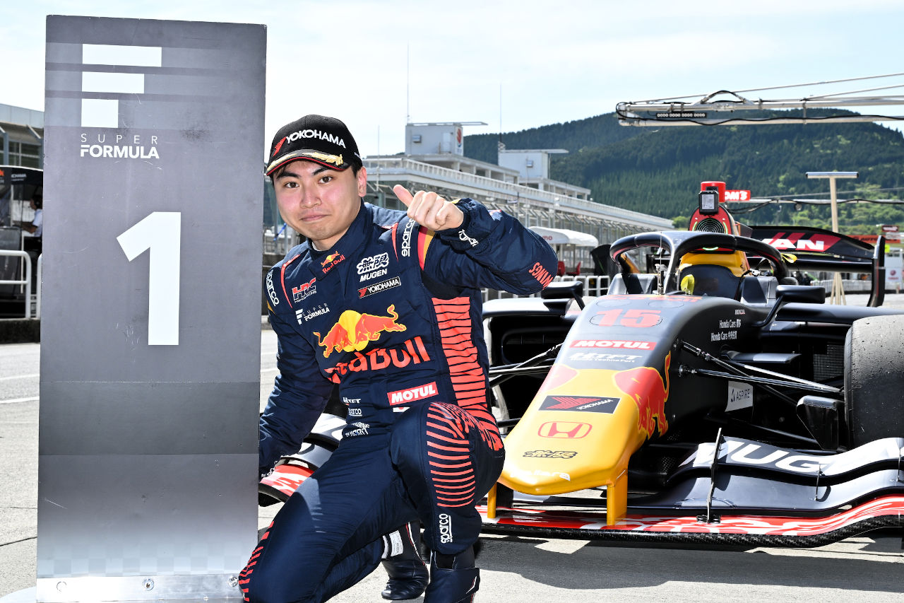 ルーキー岩佐歩夢が魅せた！ 2番手以下にコンマ3秒差をつけSF初ポールを獲得【第2戦予選レポート】