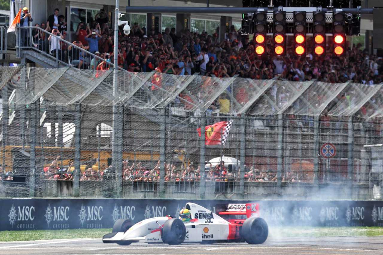 セバスチャン・ベッテル（マクラーレンMP4/8）