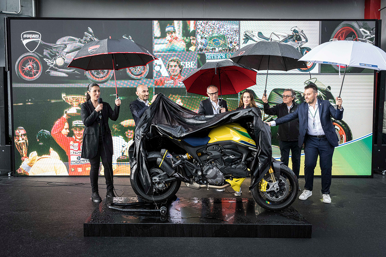 F1第7戦エミリア・ロマーニャGPにて、ドゥカティが発表した『Monster Senna（モンスター・セナ）』